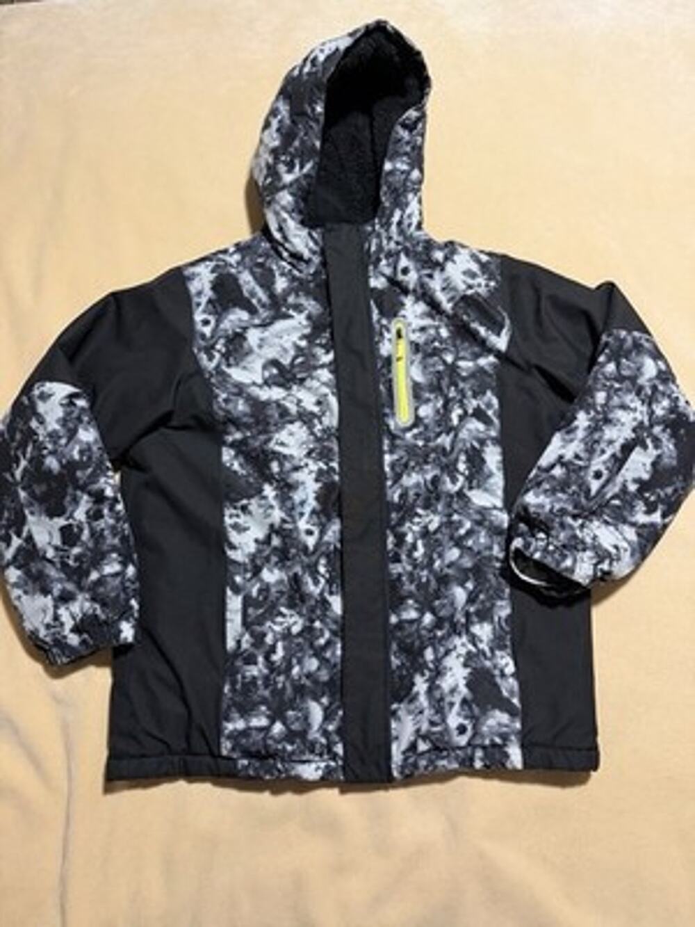 Swiss Tech Boys Interchange Coat w Hood Size XXL 18 B&W Camo Design Fleece Lined